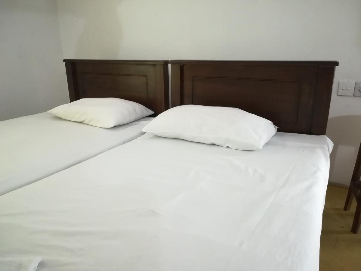 Hotel Sandara Тангалла Экстерьер фото
