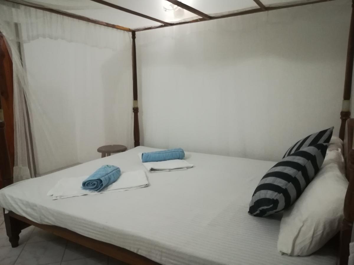 Hotel Sandara Тангалла Экстерьер фото