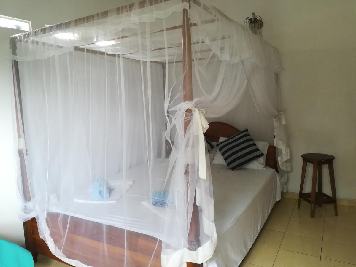 Hotel Sandara Тангалла Экстерьер фото