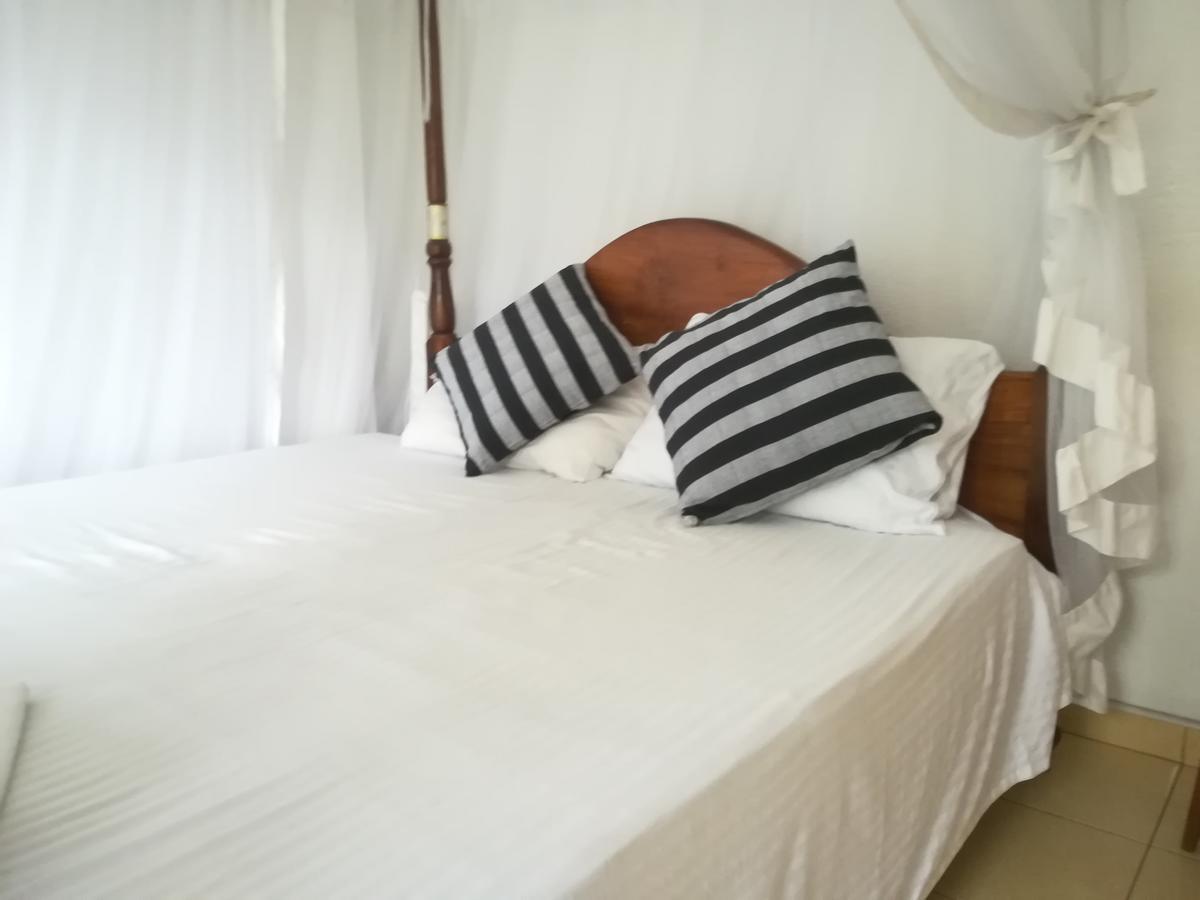 Hotel Sandara Тангалла Экстерьер фото